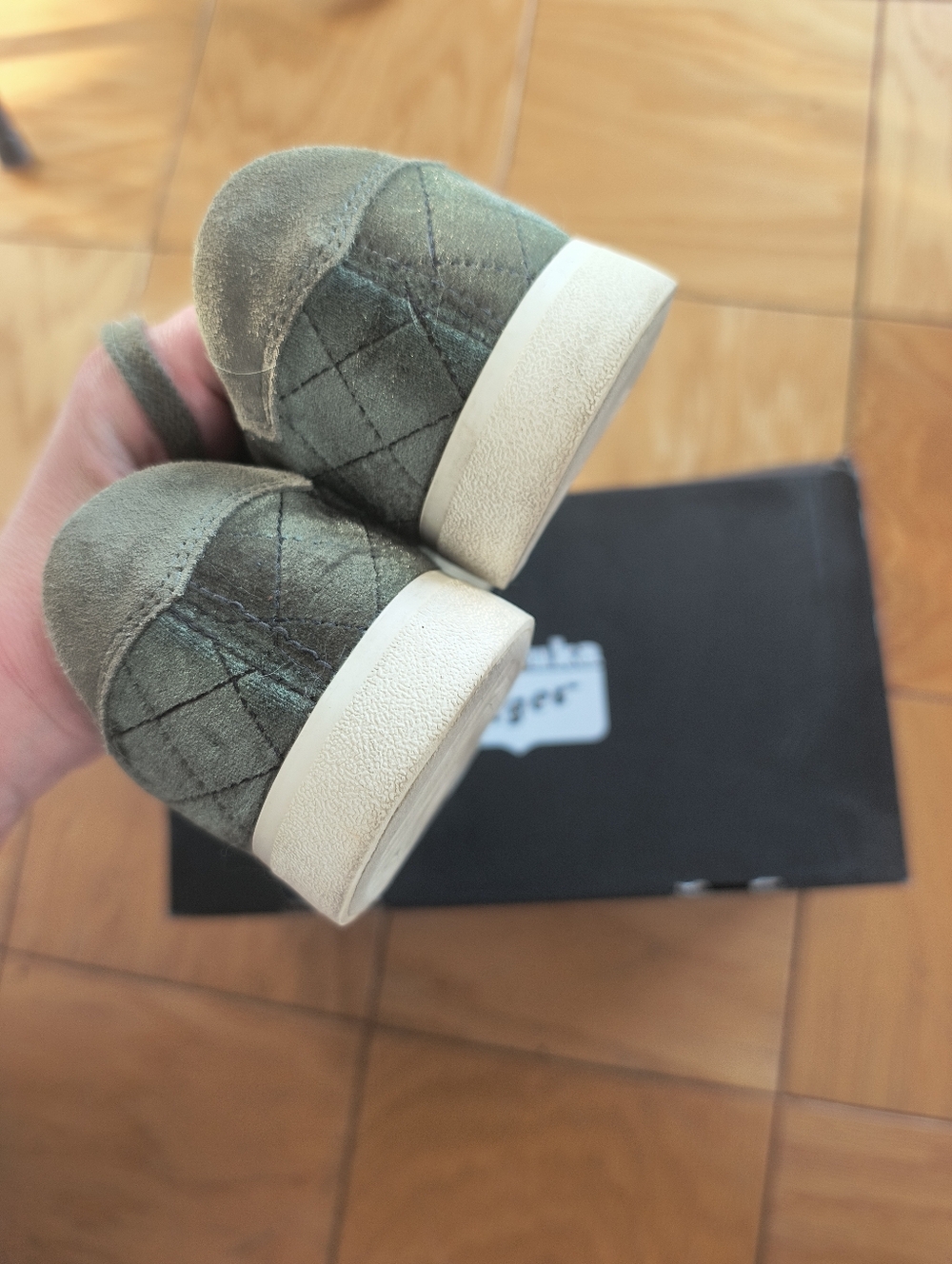 Onitsuka Tyger Milliary Green Sneakers Rare Holliday Quilted Sz Women 10 /M 8.5 - Picture 5 of 7